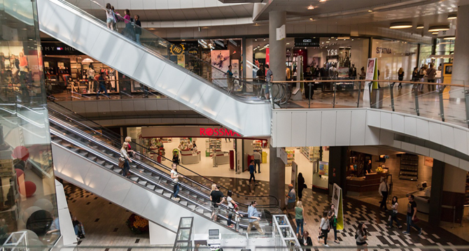 Count Meinrard: The Shopping Mall Misadventure